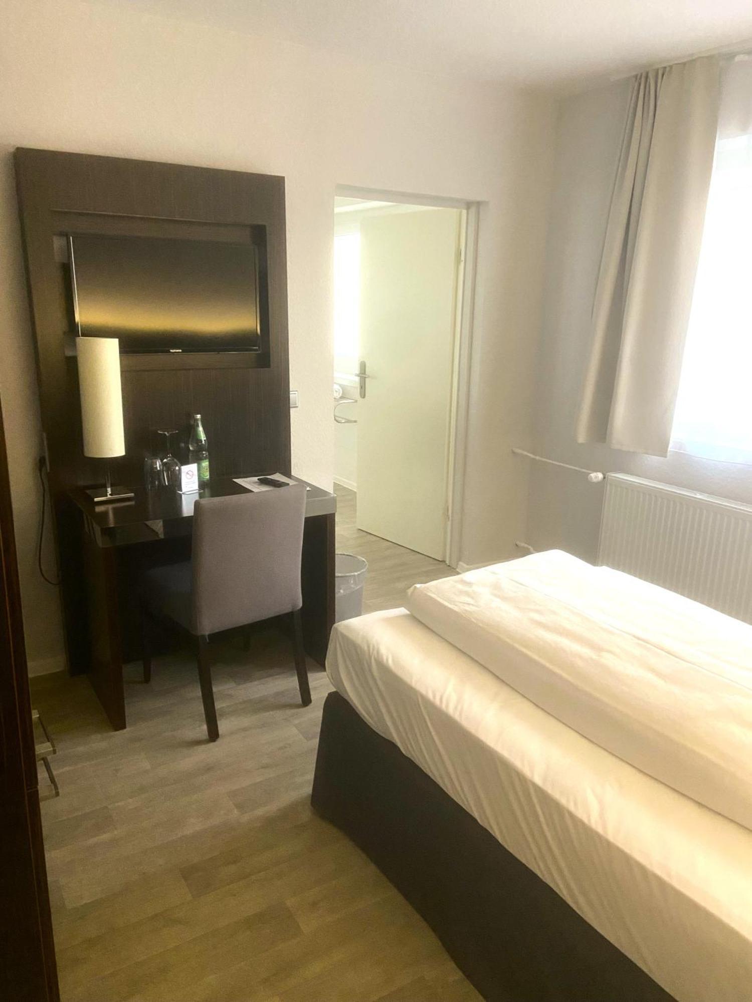 Hotel 22 *